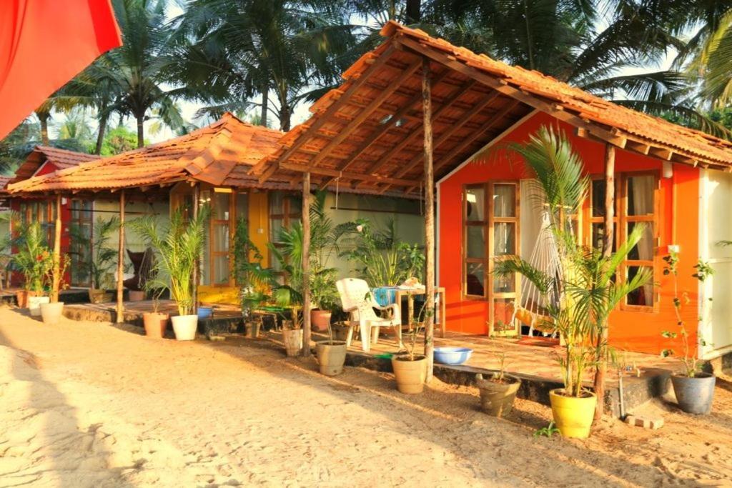 Kranti Yoga Tradition - Beach Resort Patnem Beach Exterior photo