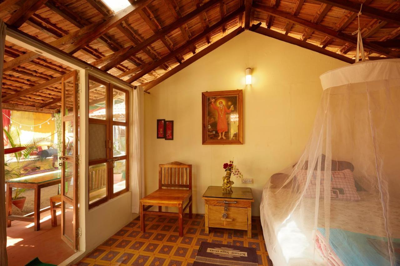 Kranti Yoga Tradition - Beach Resort Patnem Beach Exterior photo